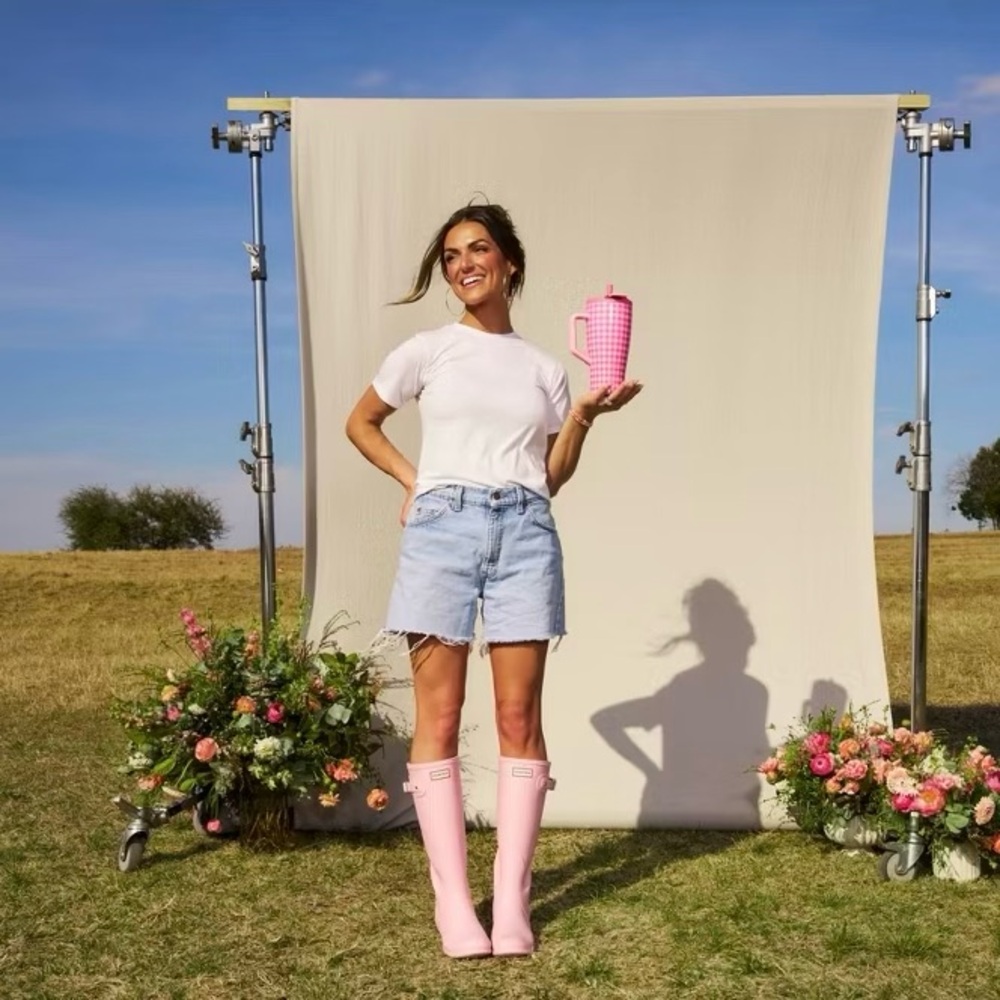 BruMate 30oz Stainless Steel Era Flip Water Bottle - Pink Gingham - Madi Nelson - Picture 13 of 14